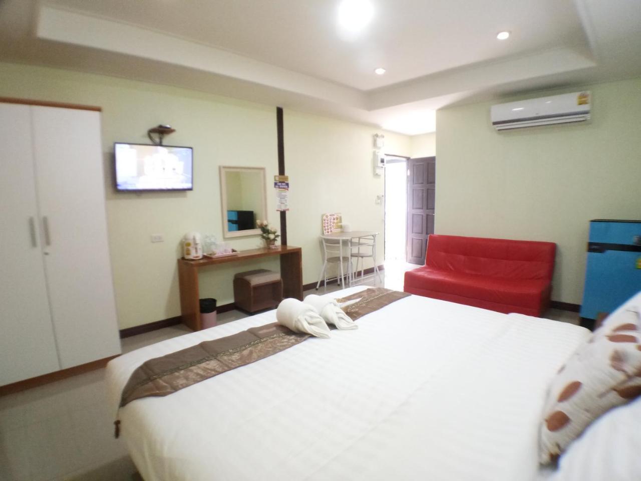 Hi Tech Resort Kabin Buri Habitación foto