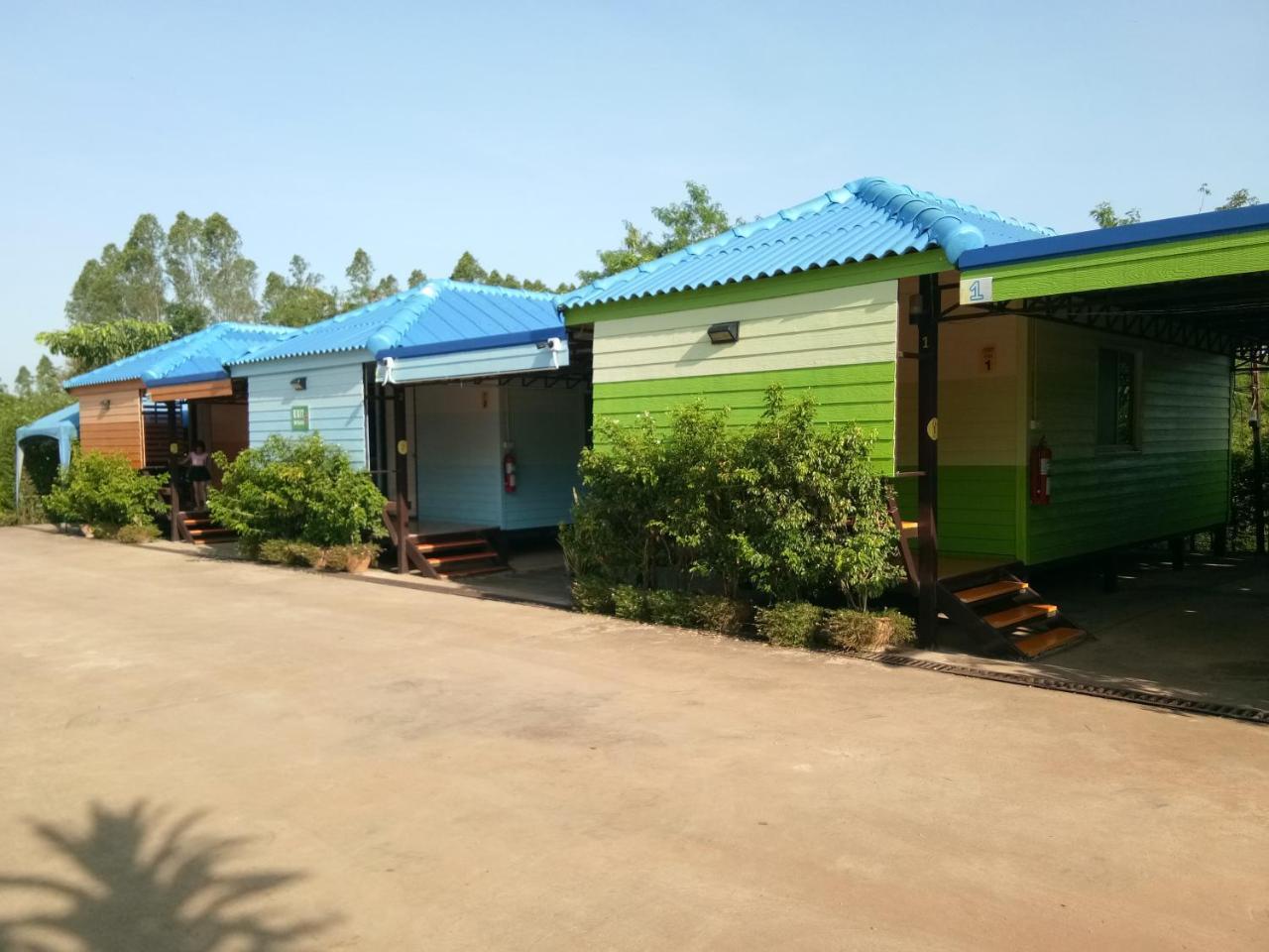 Hi Tech Resort Kabin Buri Habitación foto