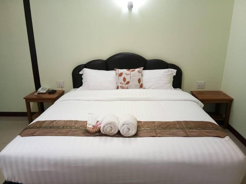 Hi Tech Resort Kabin Buri Exterior foto