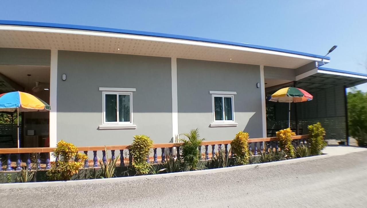 Hi Tech Resort Kabin Buri Exterior foto
