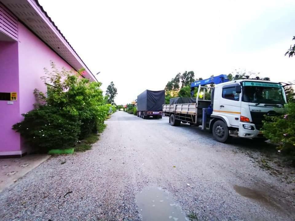 Hi Tech Resort Kabin Buri Exterior foto